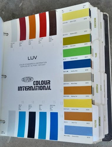 Dupont color international 1963-1980-81-82 w/all model import color sheets - Bild 8 von 10