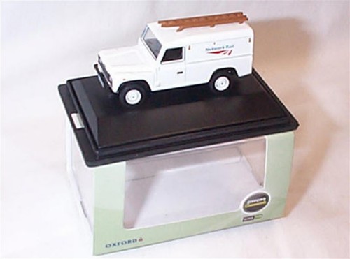 Oxford Diecast 1:76 Land Rover Defender Network Rail 76DEF008 Neu im Koffer