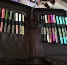 18 Villabeautiful pens In A Sephora Makeup Brush Case