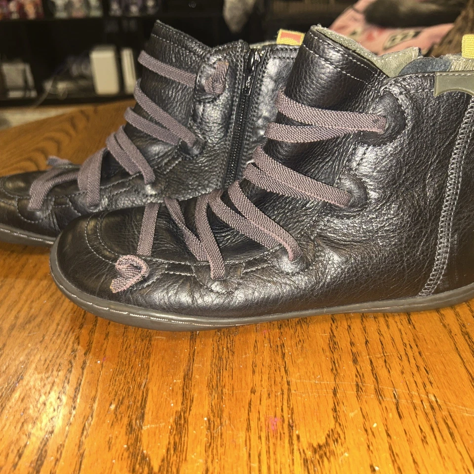 Retired Style Camper Peu Black Leather Boot           Size 6 W  Worn Twice - image 2 of 4