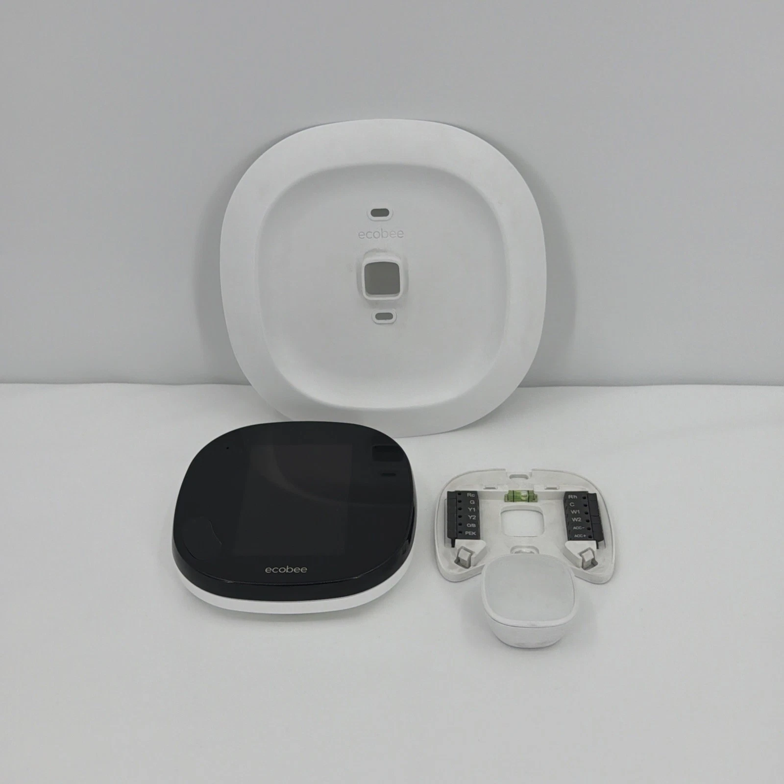 Ecobee ECB402 Smart Wi-Fi Thermostat Voice Control + 1 Remote Sensors