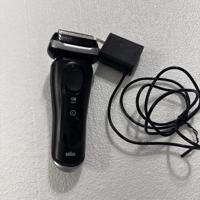 Braun S9 Series 9 Sport Wet & Dry Electric Shaver 5793 w/ Charger Braun S9 Series 9 Sport Wet & Dry Electric Shaver 5793 w/ Charger