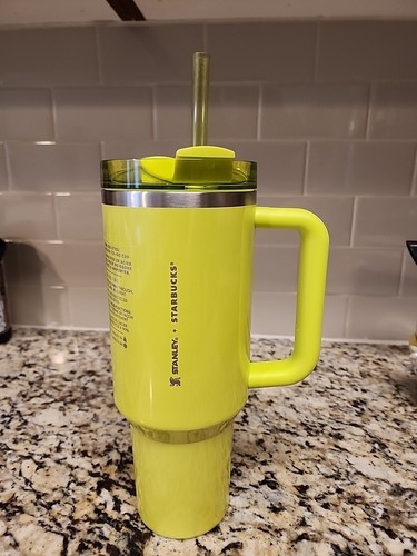 Stanley X Starbucks 2024 Summer Exclusive Lime Green Shimmer 40oz Tumbler - Bild 1 von 3