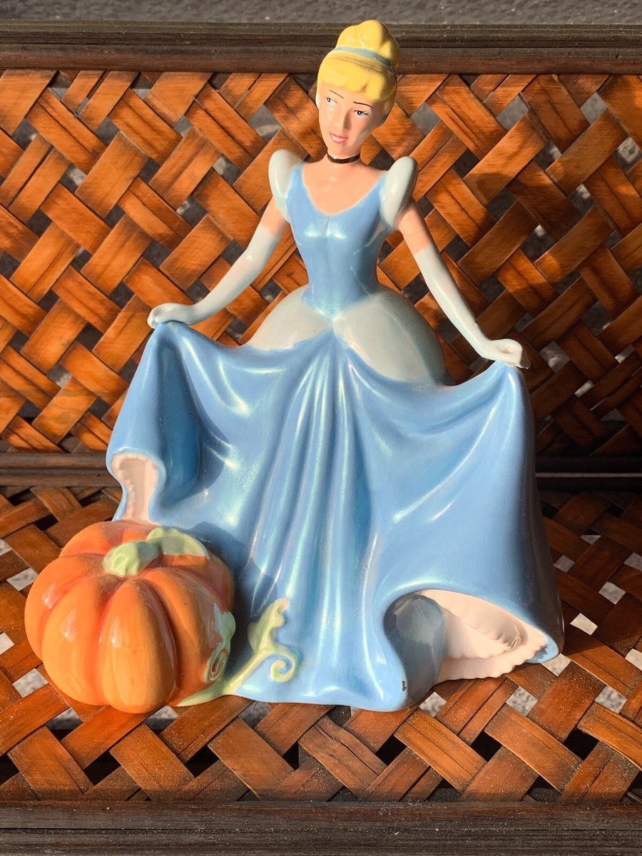 Vintage Disney Princess CINDERELLA Belle of Ball & Pumpkin Coach