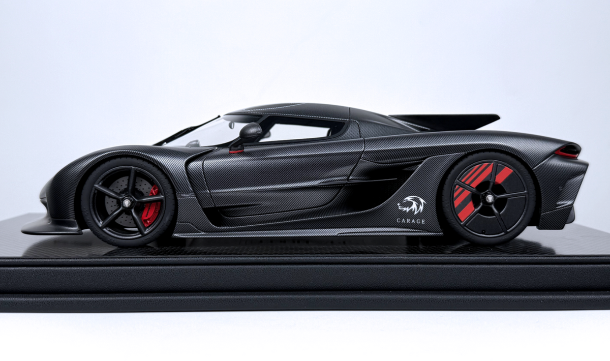 1/18 FrontiArt Koenigsegg Jesko Absolut 7267 Carbon Black Carbon