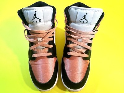 Air Jordan 1 Mid GS Black Guava Ice DM9077-108 Size 7Y Good Condition Nike