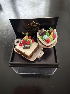 Reutter Porcelain Dollhouse Miniature 1:12 set of 2 Cake on porcelain trays 