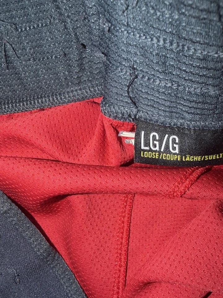 Pantalones cortos deportivos de baloncesto Under Armour rojo carbón y carmesí para hombre talla L Foto 3 de 3