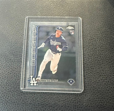2025 Topps Chrome Hyeseong Kim Rookie