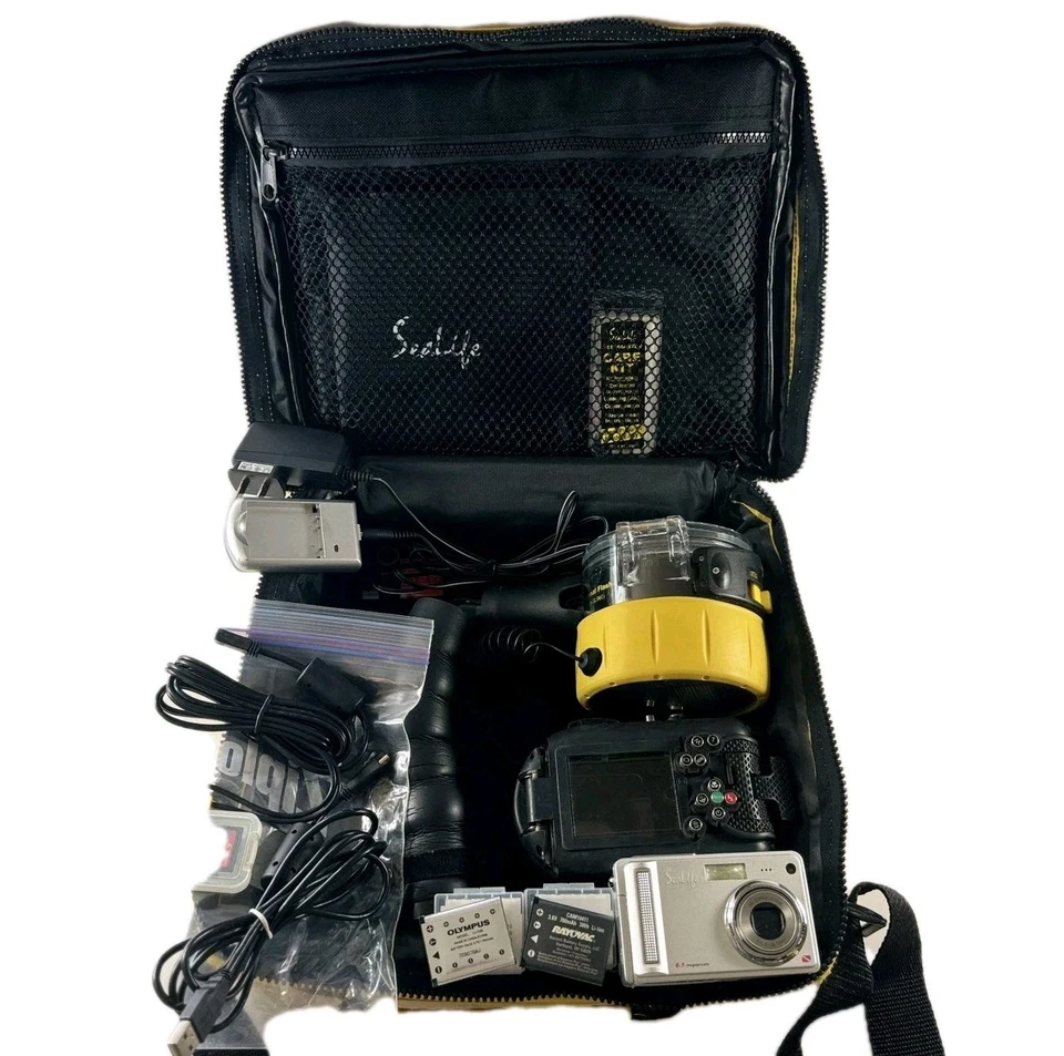 Sealife DC1400 Underwater Camera Kit – MINT Condition – Loaded with Extras! - Image 2 of 4