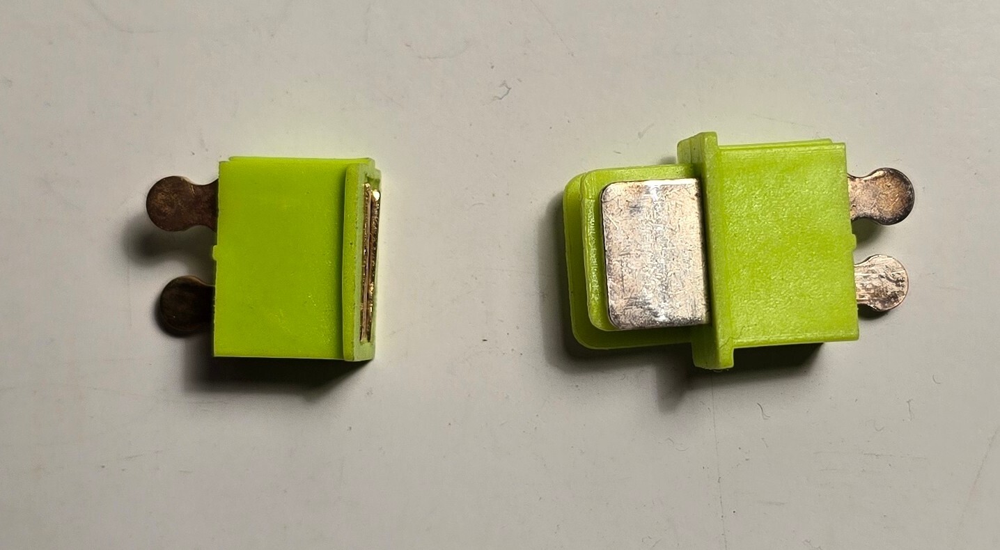 Race Prep Vintage RC Car Battery connectors.  High Current similar to Deans