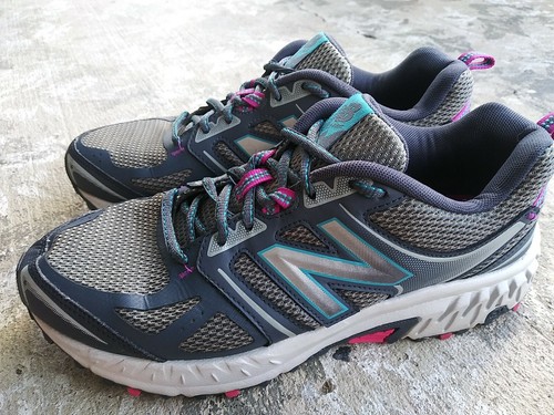 412 V3 TRAIL RUNNING SHOES GRAY SIZE 6 
