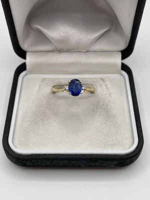 Ring 9 kt Gold Kyanit und Diamant