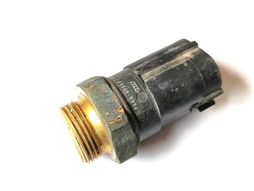 Volkswagen Golf IV 2003 Kühlmitteltemperatur Sensor Fühler Geber UST104143