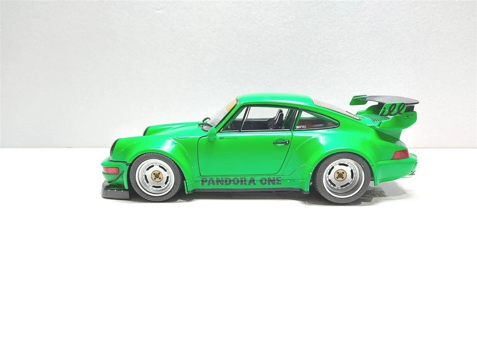 Porsche 964 RWB Pandora One verde del 2011 - 1/18 Artigianale base Solido - Immagine 4 di 4