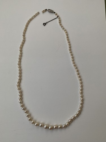 Antique NVW Hallmarked 9ct White Gold & Diamond Clasp Graduated Pearl Necklace