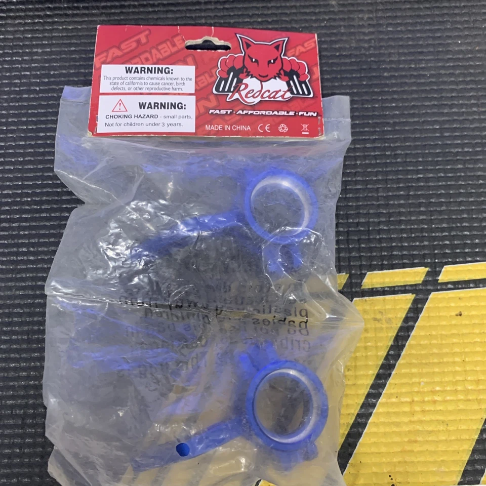 Redcat Racing RAMPAGE Aluminum front steering knuckles 050006b(A5) - Image 2 of 2