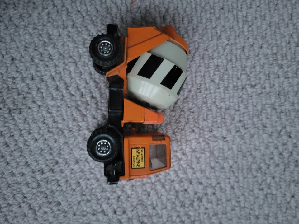 Matchbox Bedford 1977 Cement Truck Superkings Kings Super Mixer BEDFORD - Image 2 of 4