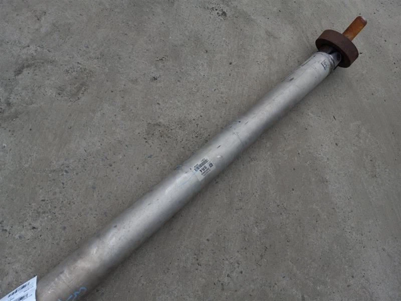 Rear Drive Shaft 2WD 6.0L Hybrid 08-13 CHEVROLET TAHOE 20912715 - Image 3 of 4