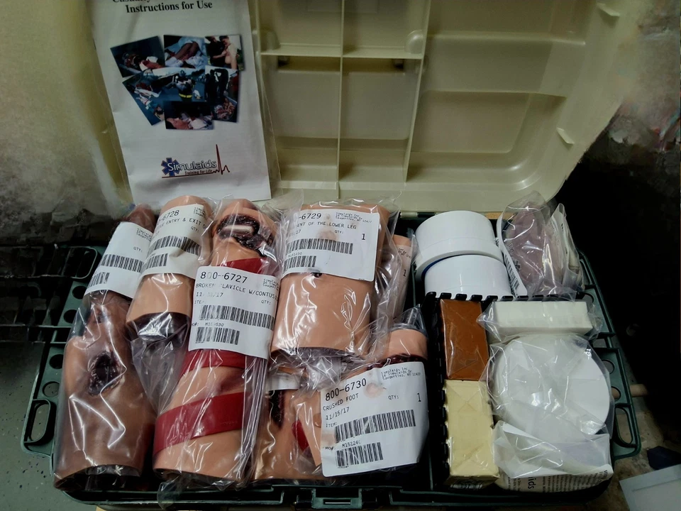 Simulaids Deluxe Casualty Moulage Kit 890 Foto 3 de 4