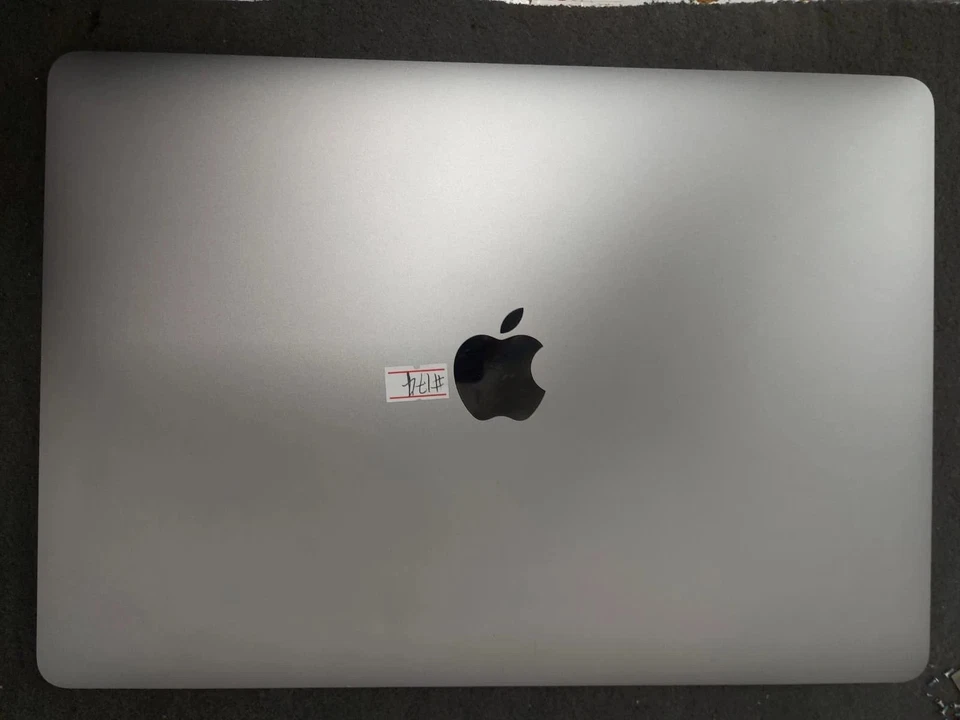 Apple MacBook Air 13" 2019 · i5 · 8GB · 1TB, photo 4 of 5