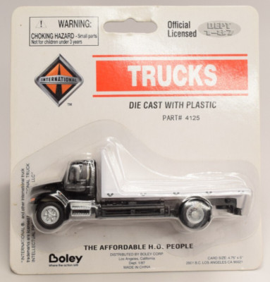 Boley HO Scale Vehicle International Flatbed Truck - Black & White - Item # 4125