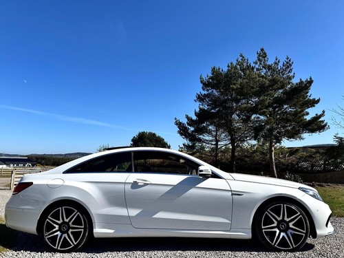MERCEDES-BENZ E CLASS 3.0 E350d V6 BlueTEC AMG Line 2015 - Picture 8 of 15