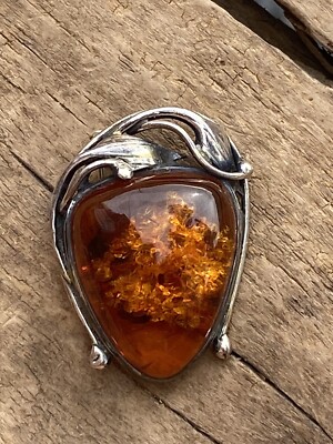 VINTAGE 925 STERLING SILVER LARGE NATURAL AMBER BROOCH AMH