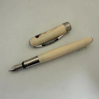 Visconti Rembrandt Ivory Fountain Pen - Italy - Image 1 of 4