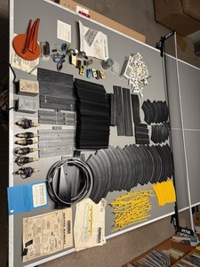 Aurora Model Motoring HO Slot Car Track Set w/cars