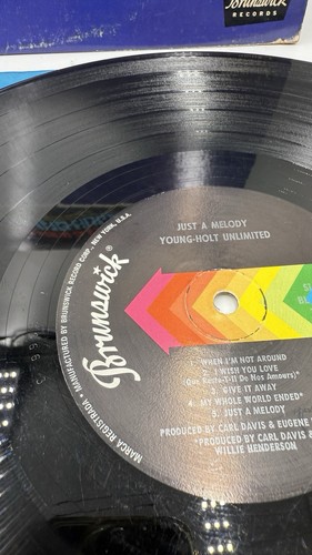 YOUNG-HOLT UNLIMITED ~ Just a Melody ~ 1969 Brunswick Vinyl LP - Imagen 11 de 20