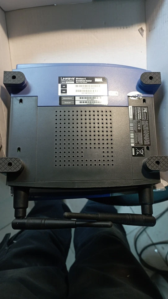 Linksys WRT54GS V 4 Wireless-G Broadband Router with SpeedBooster avec PSU - Photo 4/4