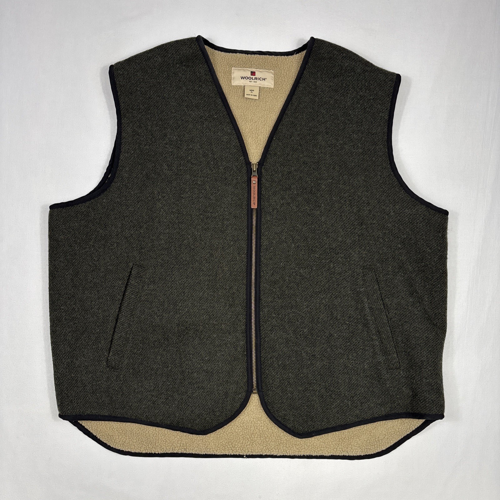Vintage Woolrich Sherpa Lined Vest Men's XL Green Wool Style 412 Zip Up Outdoor