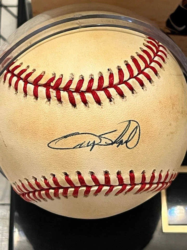 Gary Sheffield ~ Signed / Autographed MLB Baseball ~ Mounted Memories COA - Image 2 of 4