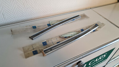 NEU NOS Mercedes W111 W112 Coupe A-Säule Abdichtschiene L+R