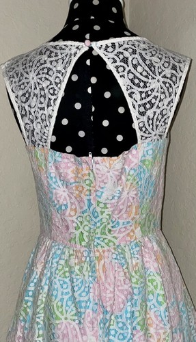 LILLY PULITZER - Vestido de mezcla de algodón sin mangas con estampado floral - Talla 4 - Imagen 4 de 4