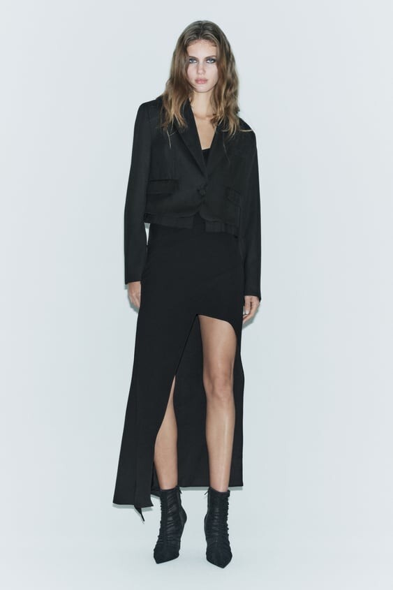 大人気！Zara Cropped Flap Blazer ブラック NWT ZARA CROPPED BOX PLEAT BLAZER LIMITED EDITION M $159