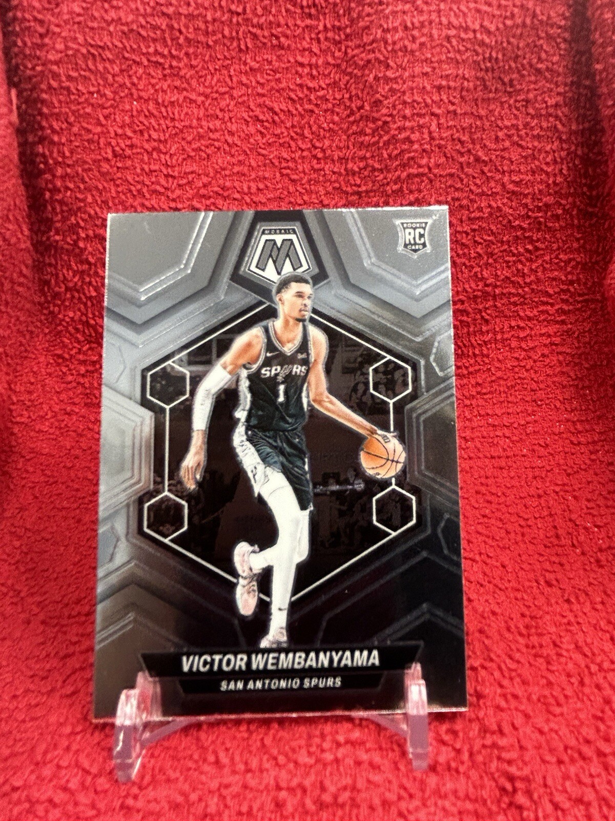 2023-24 Panini Mosaic - Montage #7 Victor Wembanyama (RC)