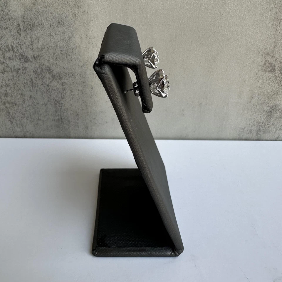 Big Diamond Cluster Studs in 10kt White Gold - 1.20ctw Natural Diamonds, 8.8mm - Image 3 of 4