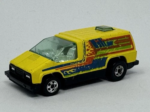 Hot Wheels Vintage Yellow Inside Story Van L2