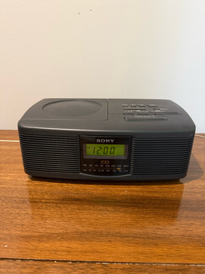 Sony CD Player Clock Radio ICF-CD810 AM/FM Stereo Dual Alarm Tested & Works