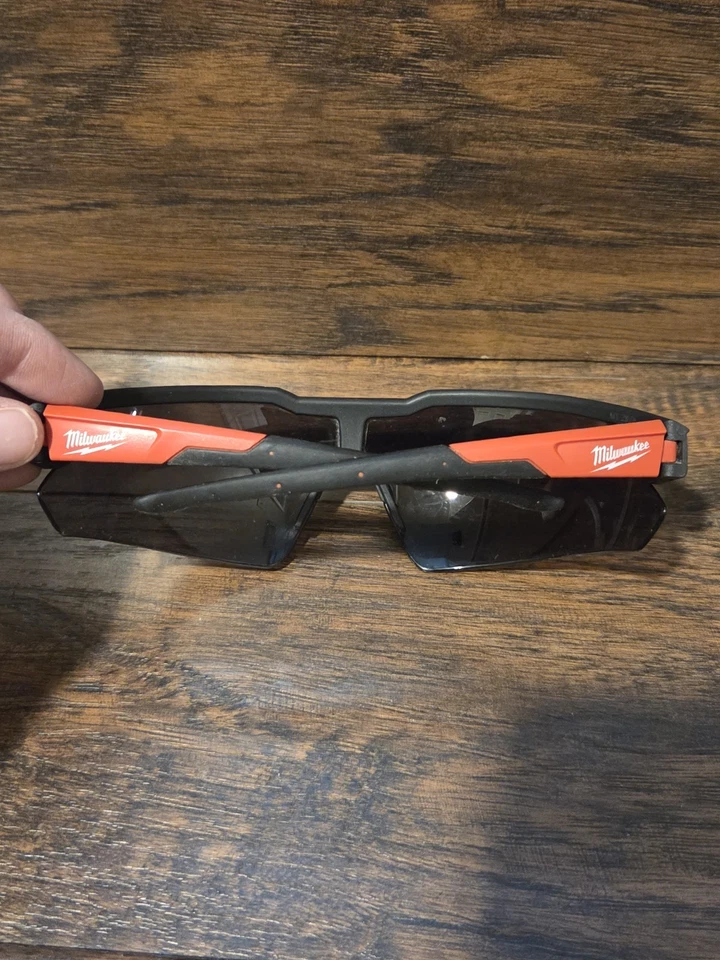 Milwaukee Tinted Safety Glasses Black And Red - Image 2 of 2