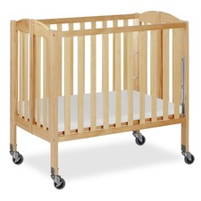 Dream On Me 3-in-1 Portable Mini Crib, Natural, GreenGuard Gold  JPMA