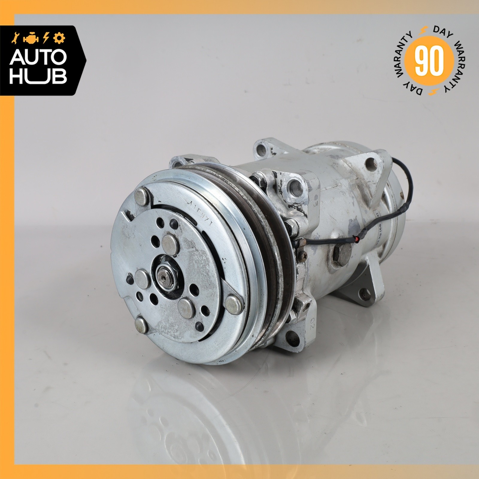 Bentley Eight 1987-1992 Compressor with bracket