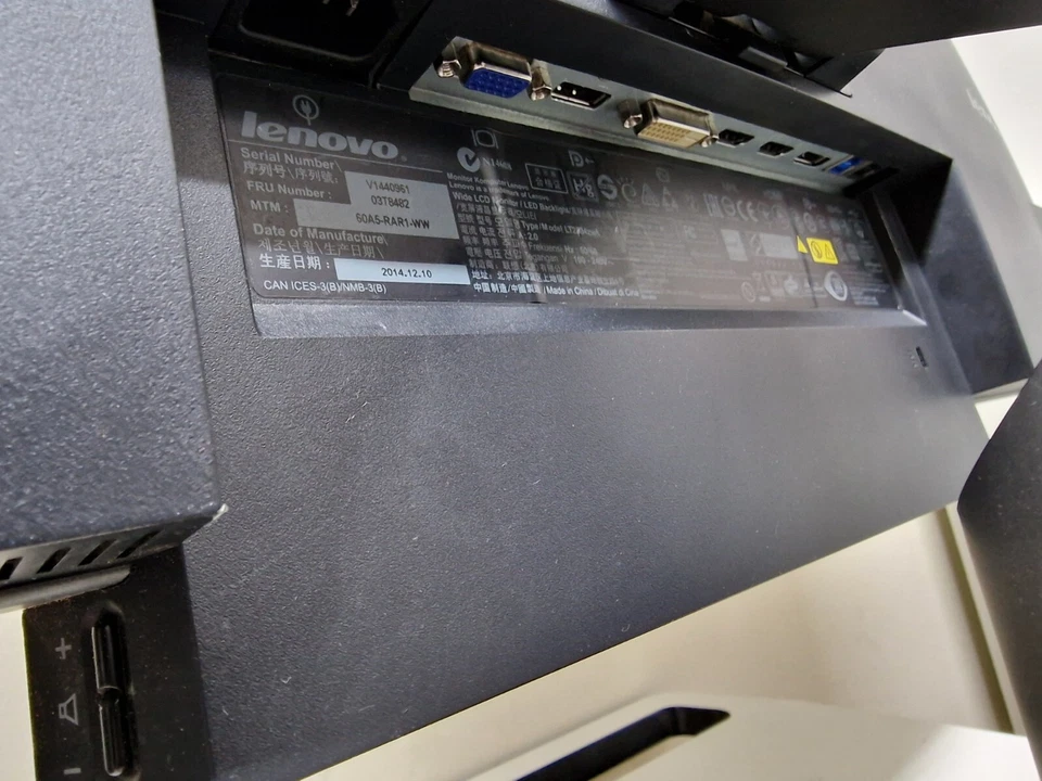 Lenovo ThinkVision LT2934z - LED monitor - 29" FAULTY FOR PARTS, LCD OKAY - Image 4 of 4