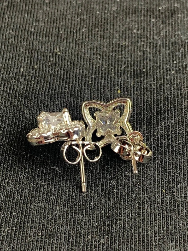 Louis Vuitton Sterling Silver LV Logo CZ Flower Stud Earrings - Image 4 of 4