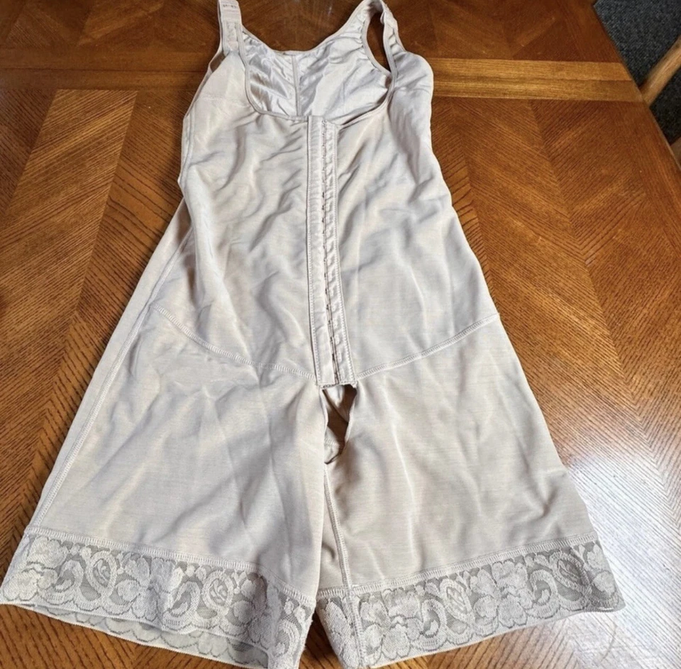 Mujer Prendas moldeadoras Control Abdomen Body Modelador Cintura Entrenador Faja Talla L Crema Foto 2 de 4