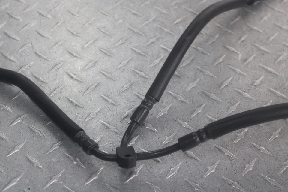 Yamaha YZF R6 2008 pinza de freno delantera manguera línea 13S-25872-01-00 Foto 4 de 4