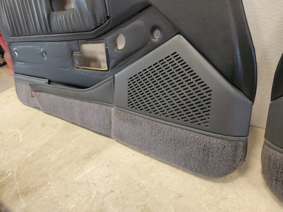 1986-1989 Nissan 300ZX 2+0 2 Seater Both Interior Door Panels BLACK Minor Flaws - Image 4 of 4