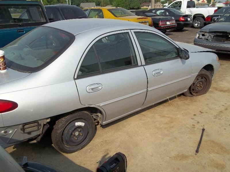 Medidor de velocímetro usado se adapta a: Ford Escort 2001 cabezal solo MPH exc. Cpe Grado A Foto 2 de 4